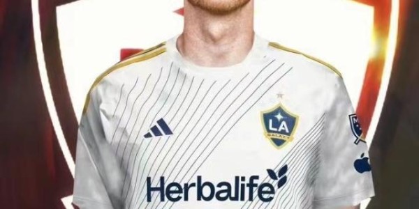 乐鱼体育官网-【早报】小火箭洛杉矶升空