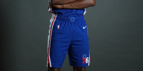 76人vs爵士夏联首发：探花埃奇库姆对决5号秀贝利 席菲诺在列