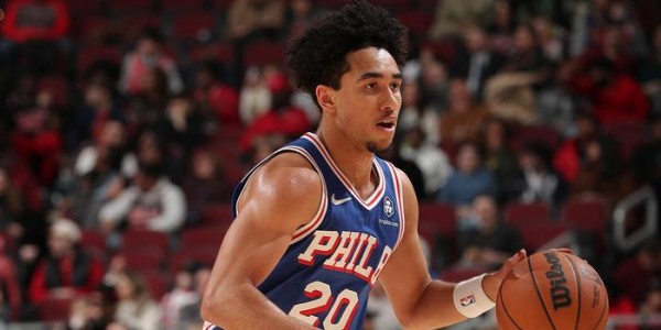 乐鱼电竞-复出参加训练营！麦凯恩：终于能真正投入训练和打球 我很兴奋