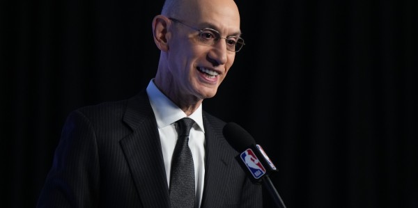 萧华：NBA老板们将在联盟完成调查前对快船保持观望态度