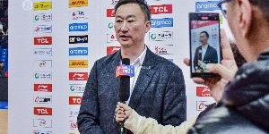 妻子:以为哼艹二阶段在跟我冷战 其实他在热恋 青岛GM:他魂不守舍