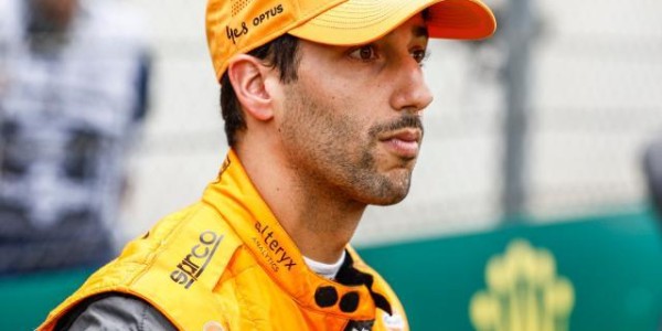 乐鱼体育-F1转会风波谁将是得益者①：迈凯伦为钱清洗里卡多